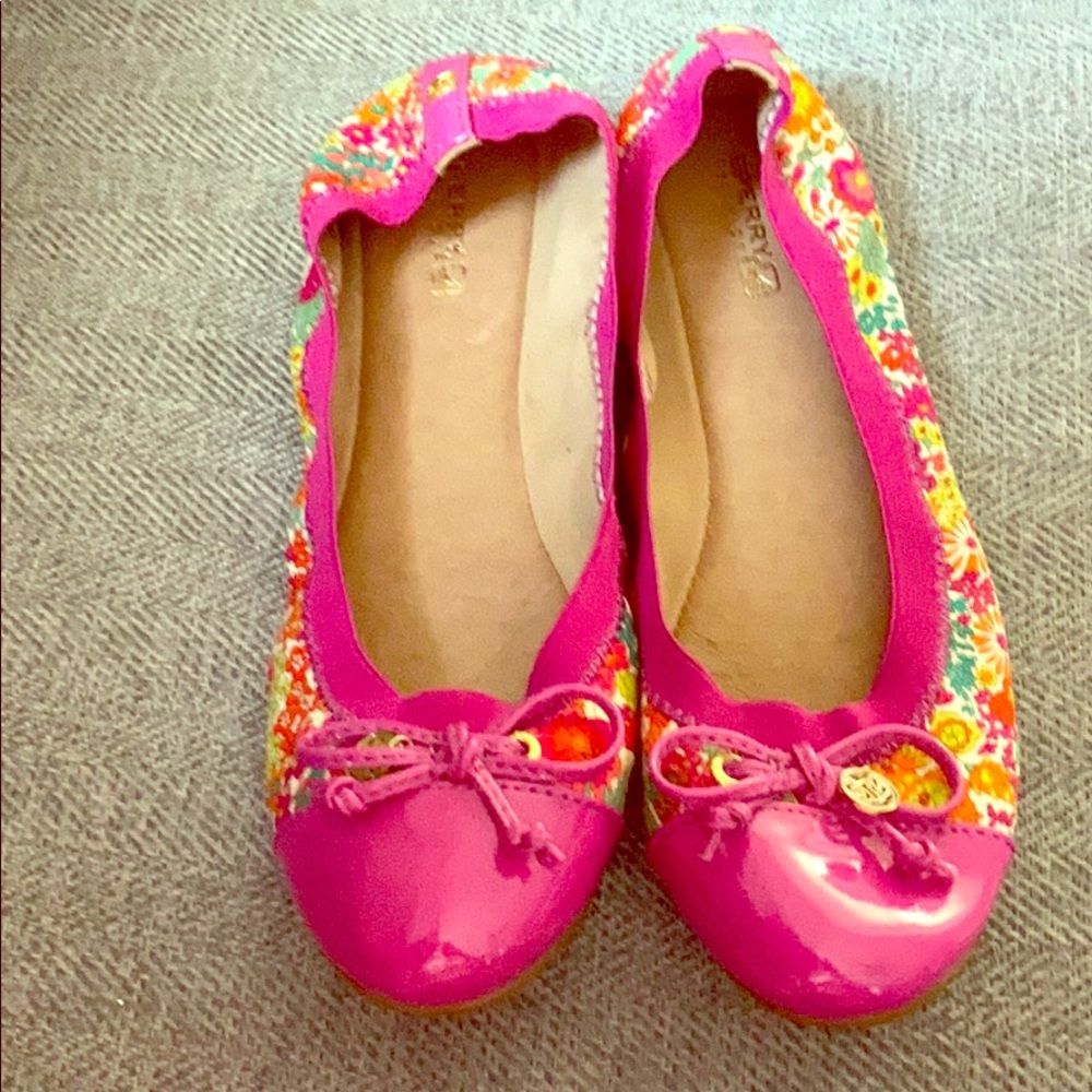 Retro magenta and floral Sperry flats size 9.5